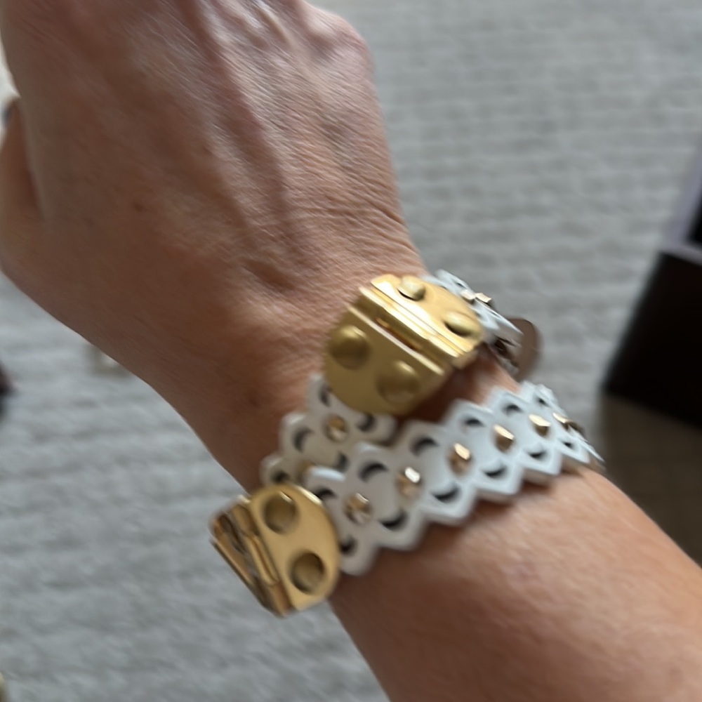 Two separate bracelets - Picture 3 of 6